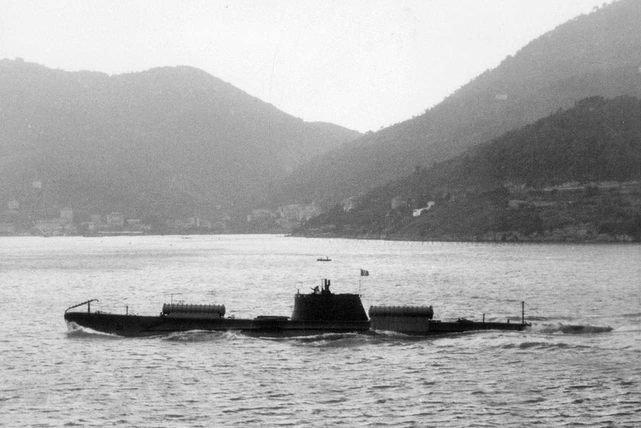 190209 italian submarine scire with slc containers