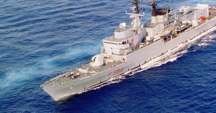 Fregata marina militare 690x362