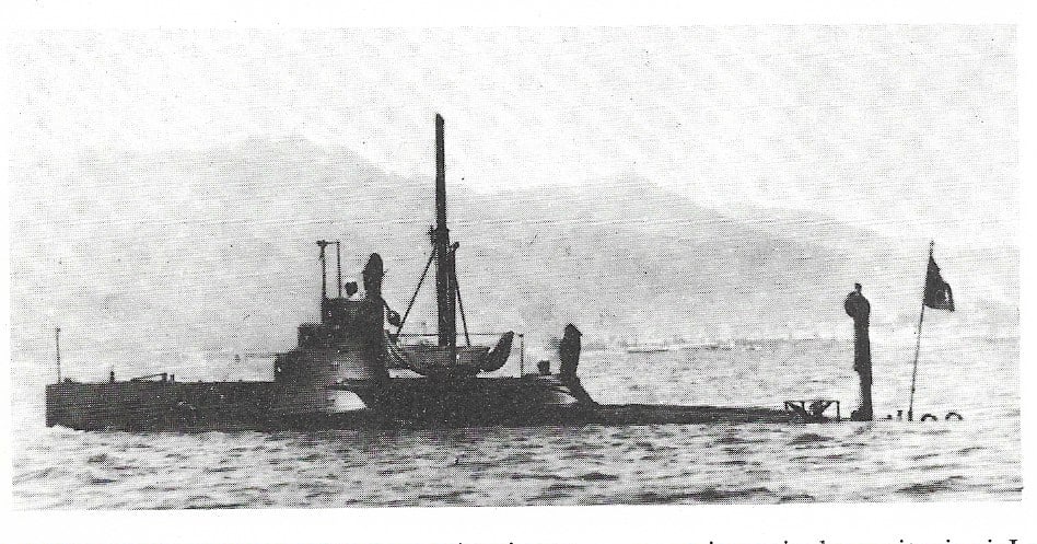 Sommergibile DELFINO Nelle acque del golfo della Spezia Nel 1892 opera delling.Giacinto Pullino